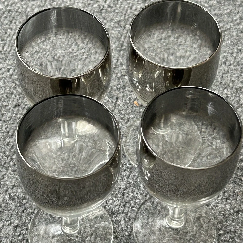 Set of 4 Smoke Ombré Wine Glasses Gray Gradient Vintage Stemware MCM Mid Century